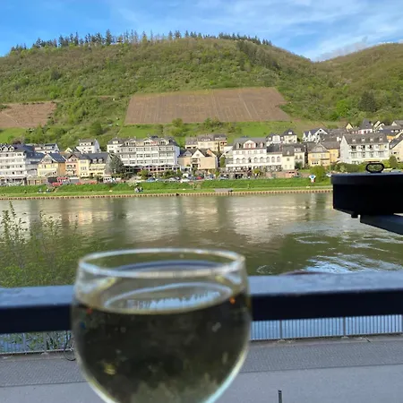 Apartment Mit Moselblick Klotten